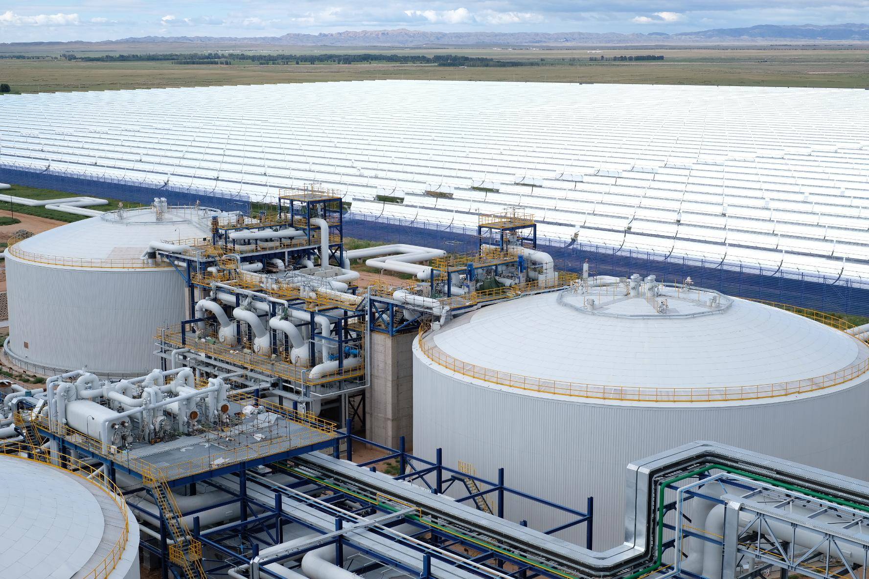 内蒙古乌拉特中旗100兆瓦槽式光热电站发电量创新高