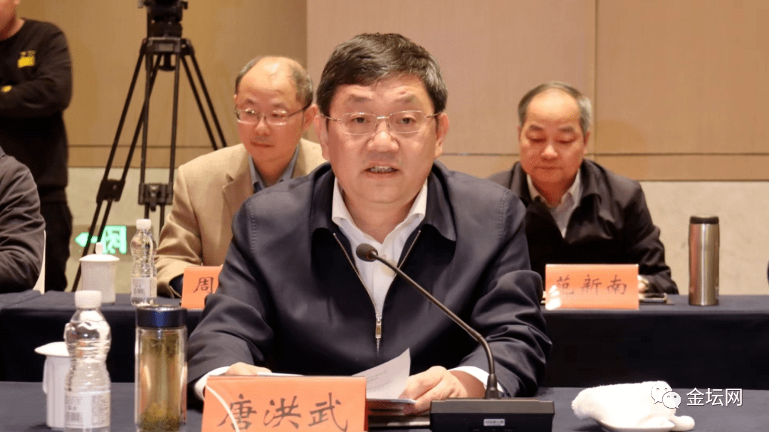 河海大学党委书记唐洪武,河海大学校长徐辉等院士,专家,市委副书记