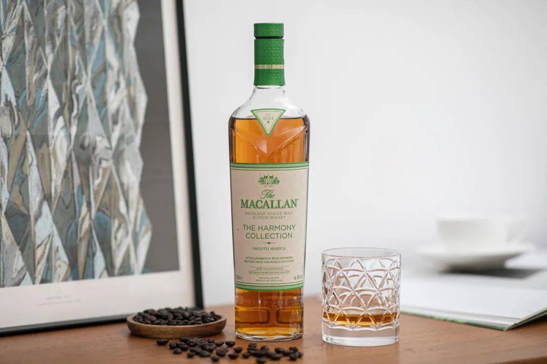 出带有可可风味的威士忌,时尚大师fabian baron设计的麦卡伦璀璨水晶