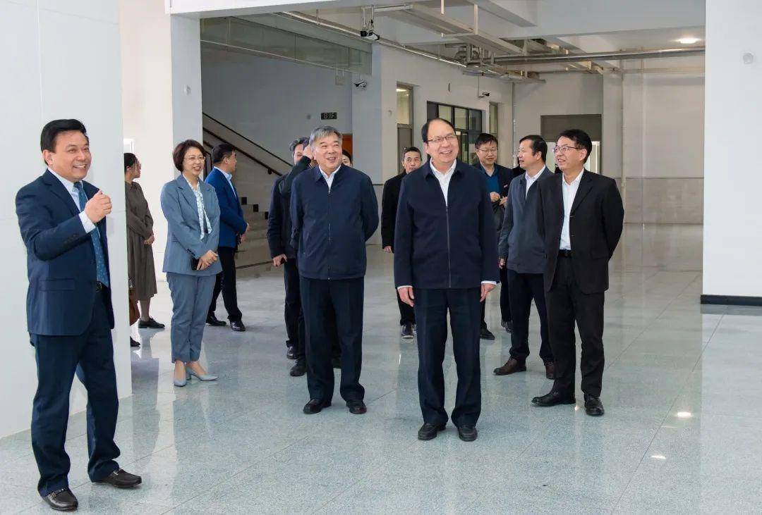 区与南京师范大学签约共建合成生物学产业研究院_南师大_合作_王成斌