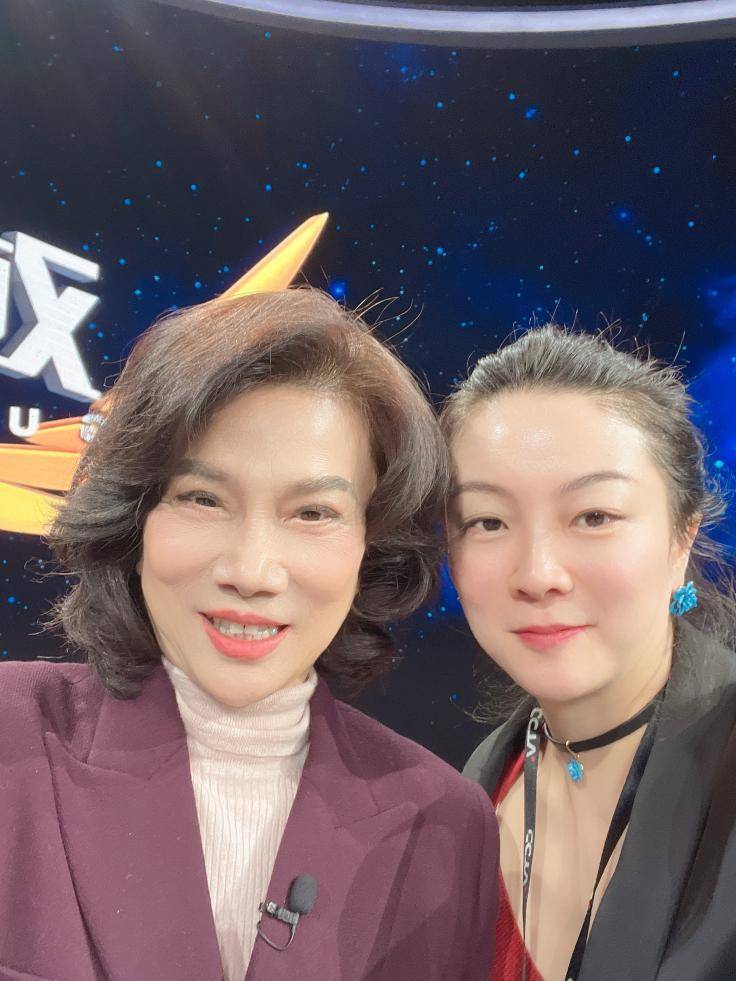 大家对经济有不确定时宗庆后董明珠曹德旺他们的答案最有说服力对话