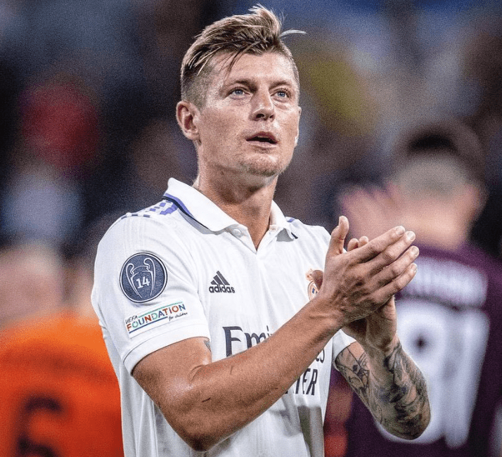 皇马33岁巨星同意续约:再赢1场,将加冕大满贯_克罗斯_马卡报_德国