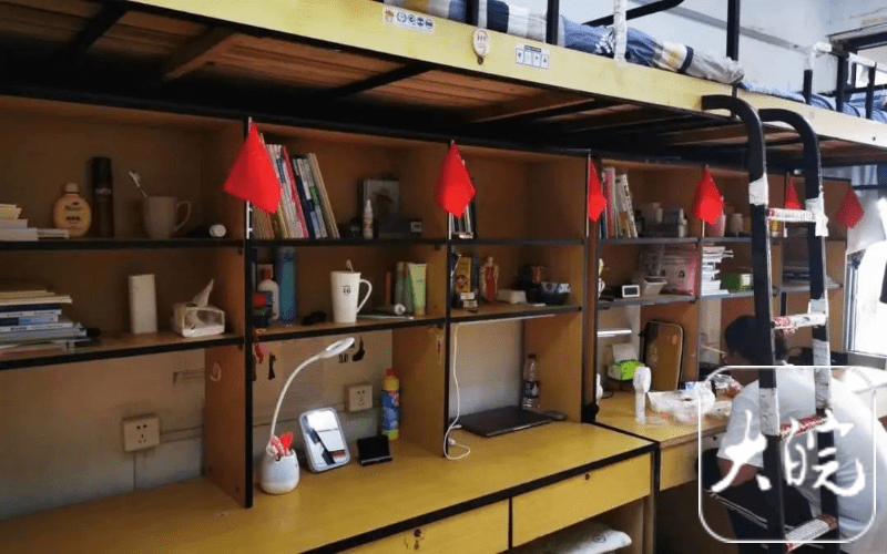 安徽建筑大学一宿舍六人全部考研成功_孙良虎_寝室_程宇