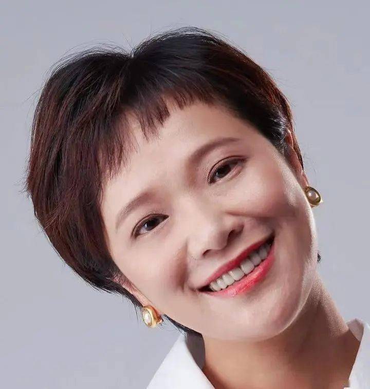 【主持人 李欣】