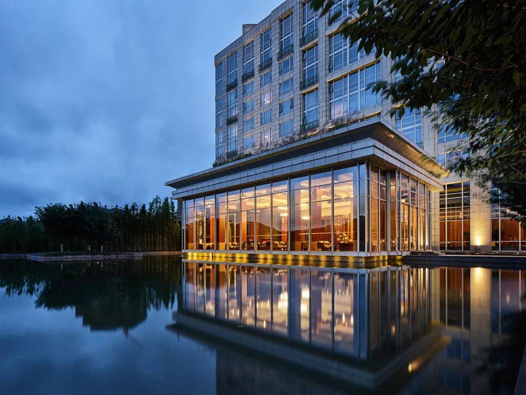 为所有新人们带来优惠福利齐聚宁波港城华邑酒店华邑厅15家北仑知名