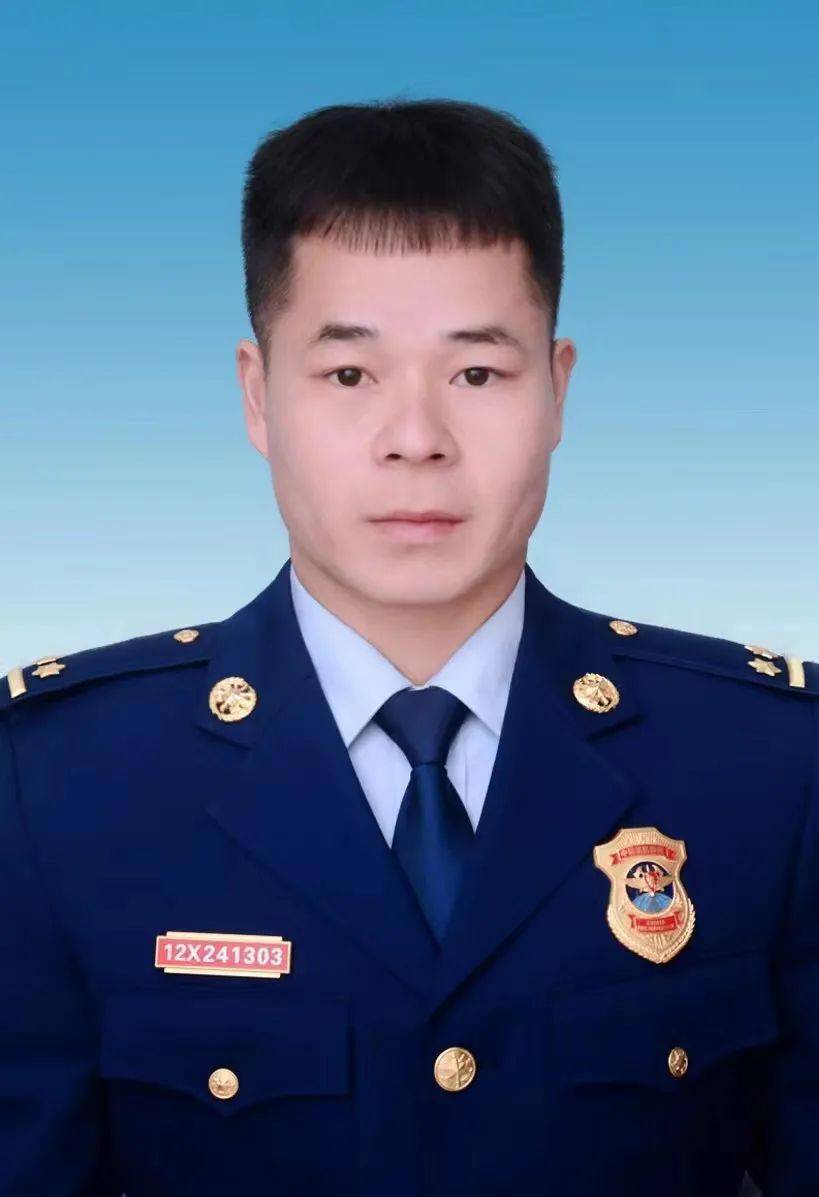 青年岗位能手桂平市产业园管理委员会科员,桂平市佛荔村第一书记吴明