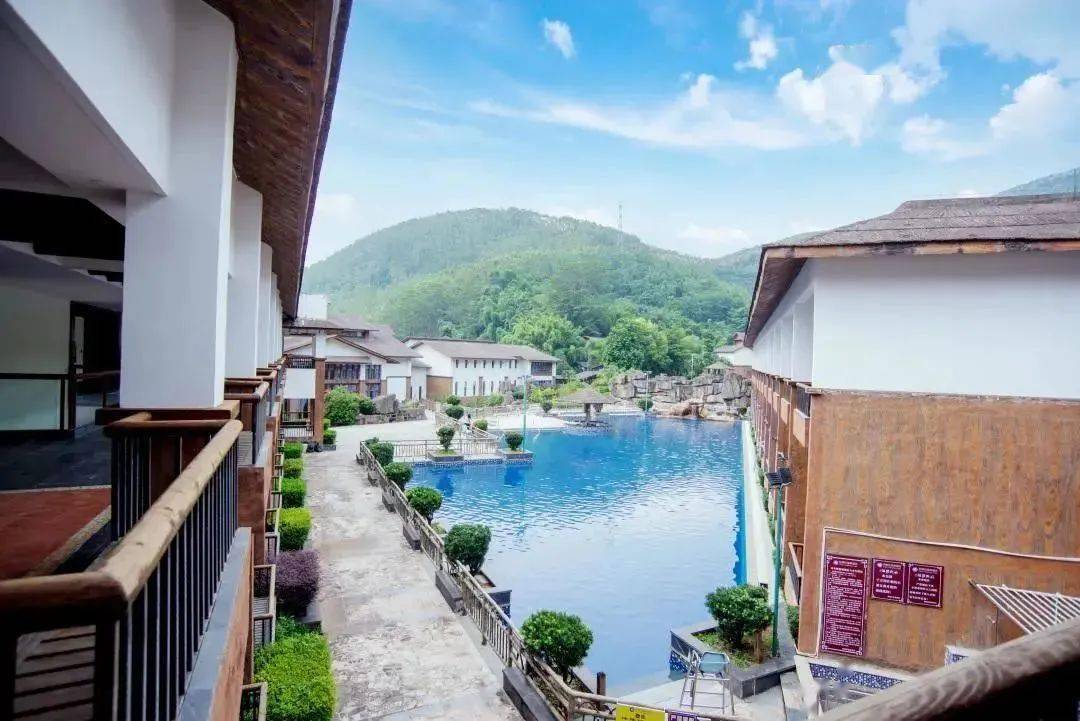 【惠州】博罗怡情谷温泉酒店~入住主楼客房,爽泡温矿泉,早餐 烧烤套餐