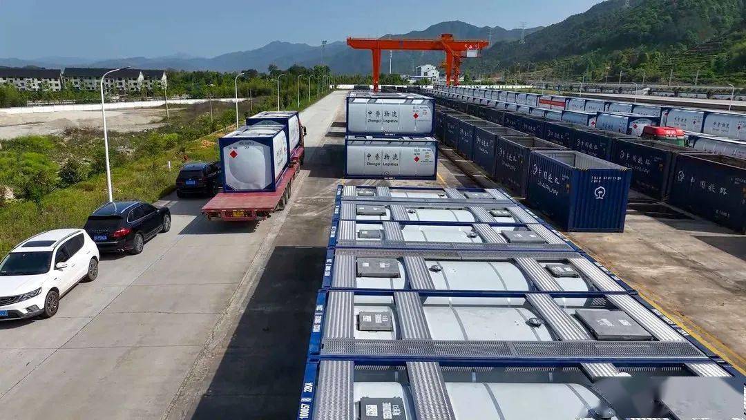 浙江松阳→新疆乌鲁木齐多式联运班列开行_公铁_运输_全程