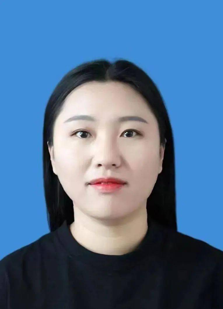 所教的班级学生成绩优异,参加工作以来,曾获得梨树一中教学竞赛一等奖