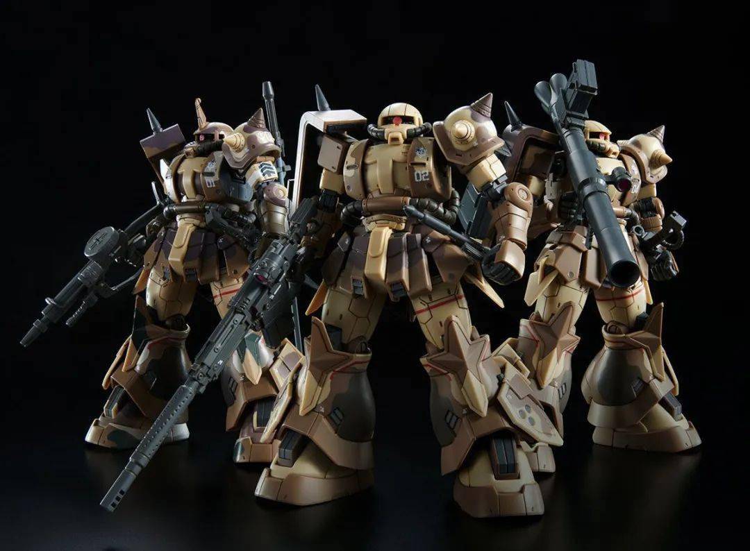 这次是吉翁的南十字军的两台机体,分别属于瓦尔德和塞尔玛,两机的本体