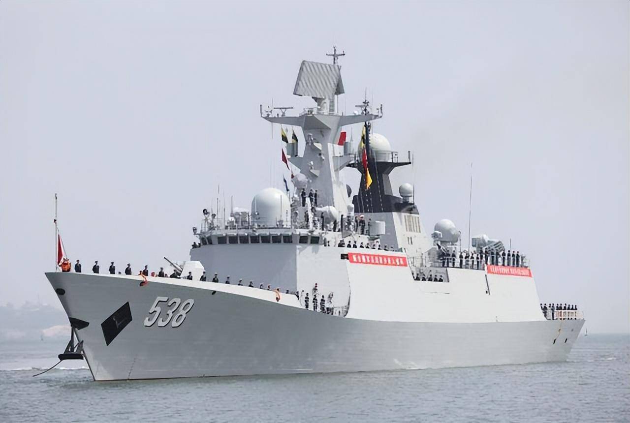 烟台舰访问烟台欢迎仪式举行_服务_部队_向家乡