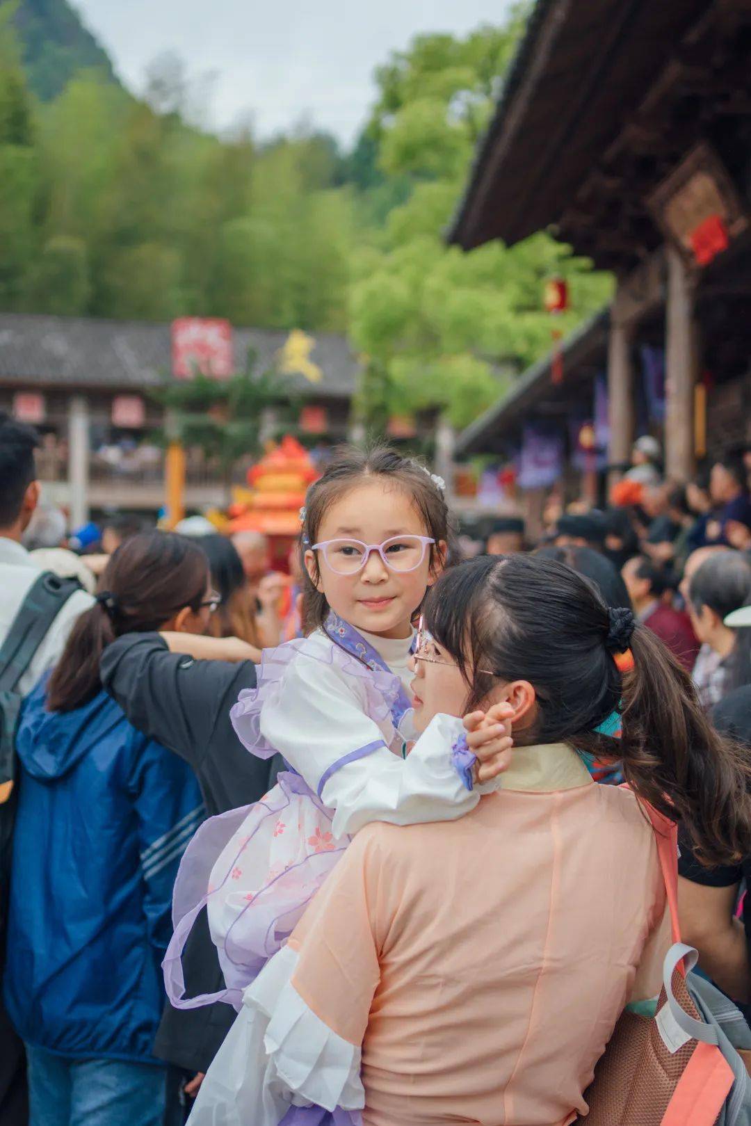 这一次泰顺"三月三"畲族风情旅游节又刷屏朋友圈了.