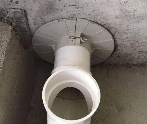 卫生间管道穿楼板处这样施工,不渗不漏!