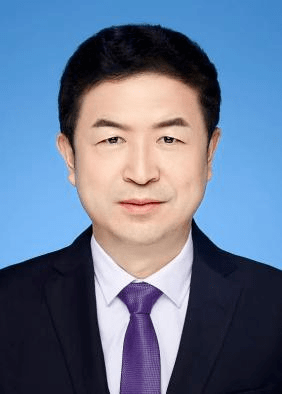 刘宝龙,我院企业管理专业毕业生,毕业后到山西晋安化工厂企业管理处