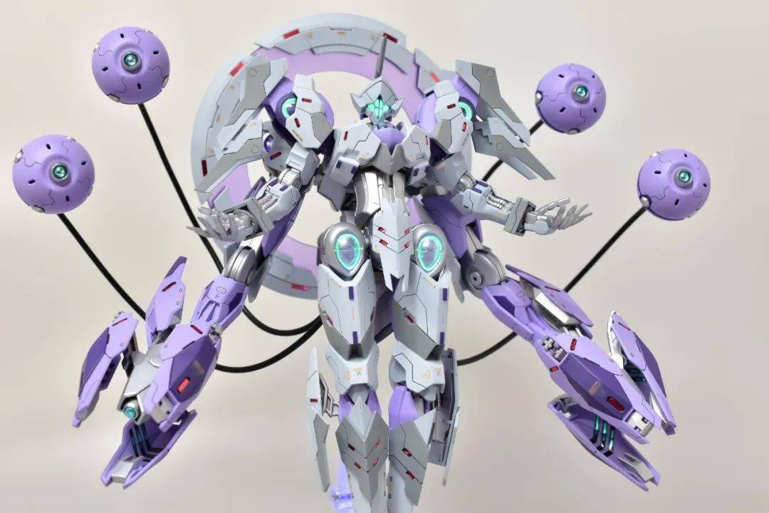 soreiyu8zoe8把hg恶魔审判者进行了亿点点强化,增加了机体上面的妆父