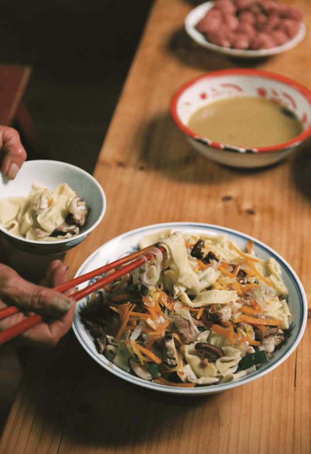 来到永泰嵩口,不能错过的美食一定要有郑记蛋燕的名字,口感醇香,弹性