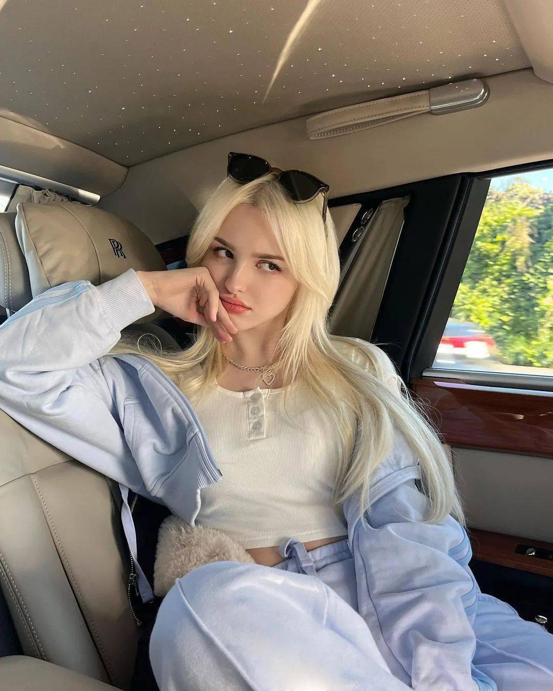 【纬度花边】|乌兹别克斯坦嫩模elina_公众_灵气_elina