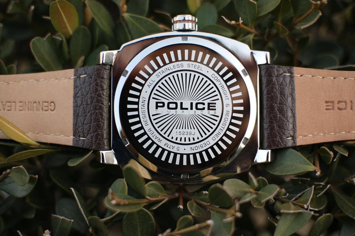 Police on sale watch 15239j