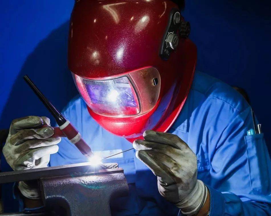 氩弧焊焊接过程中的工作禁忌_保护_工件_喷嘴