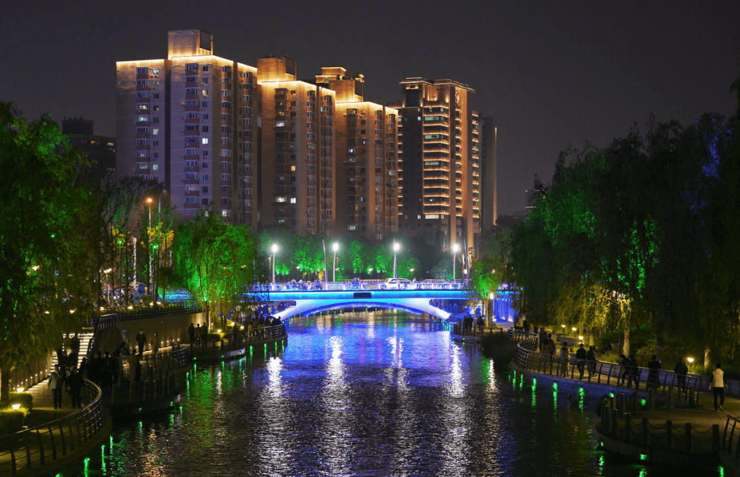 北京朝阳区夜景图片