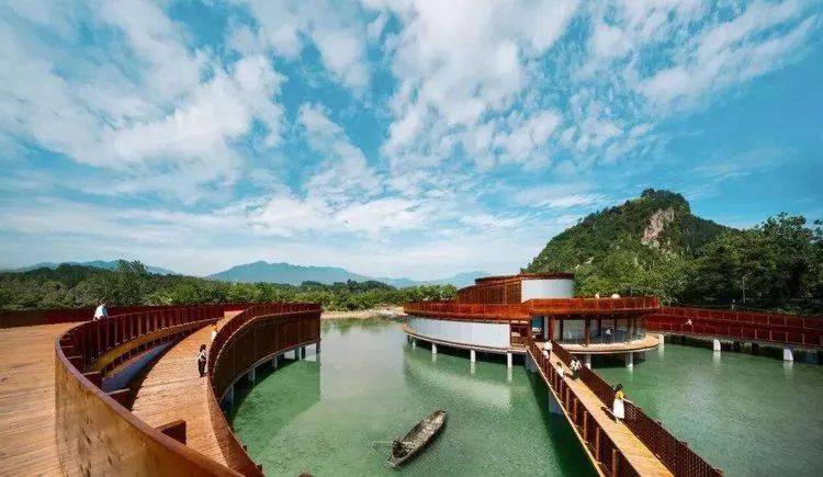 止于石牛温泉酒店假日酒店,总长度12千米,连接着城市与山水,环境优美