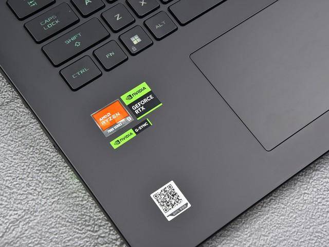 简单说一下,其拥有9728个cuda核心,核心频率1640mhz,boost频率2090mhz