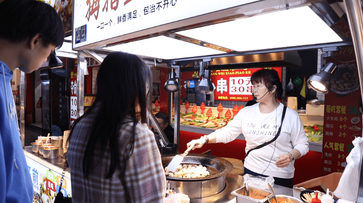 常德:"夜经济"升腾城市烟火气_消费_水星_美食