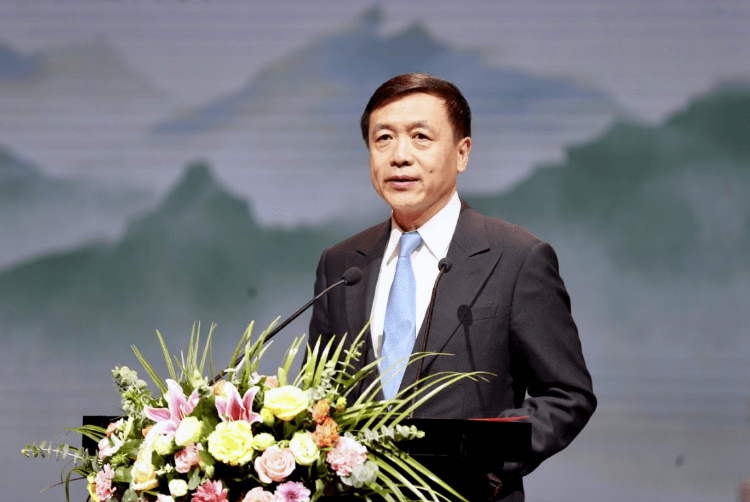 张宏森:电影要面向人民大众_供给_中国作家协会_结构性