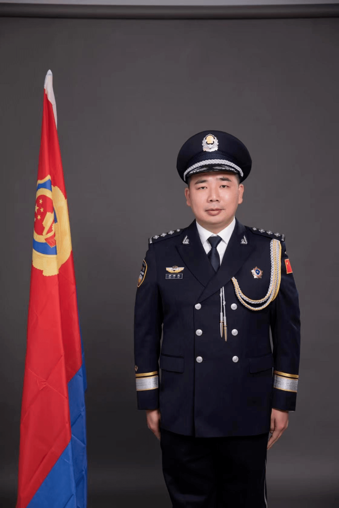 警服奖章佩戴图片图片