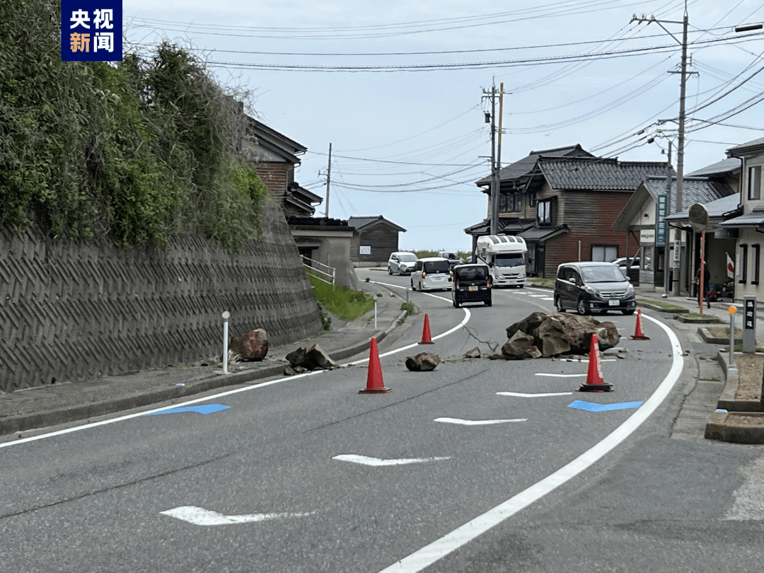 日本海啸地震频发，将在338天后沉没！……_新浪新闻