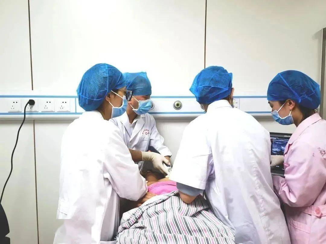 【我院首例】妇科团队成功施行乳腺肿块微创手术_切口_患者_麦默