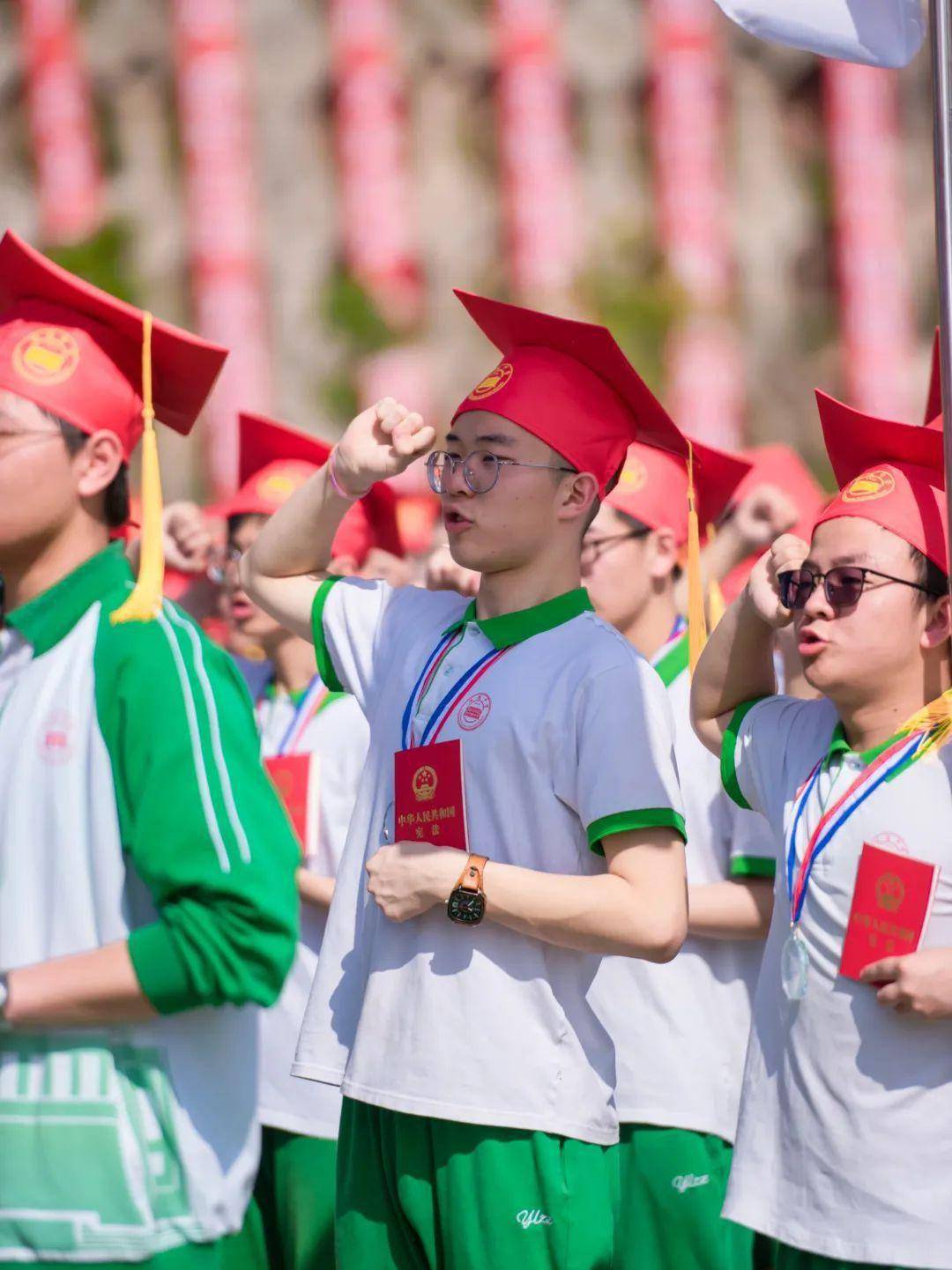 仪陇中学隆重举行高2023届成人典礼_青年_学子_高三