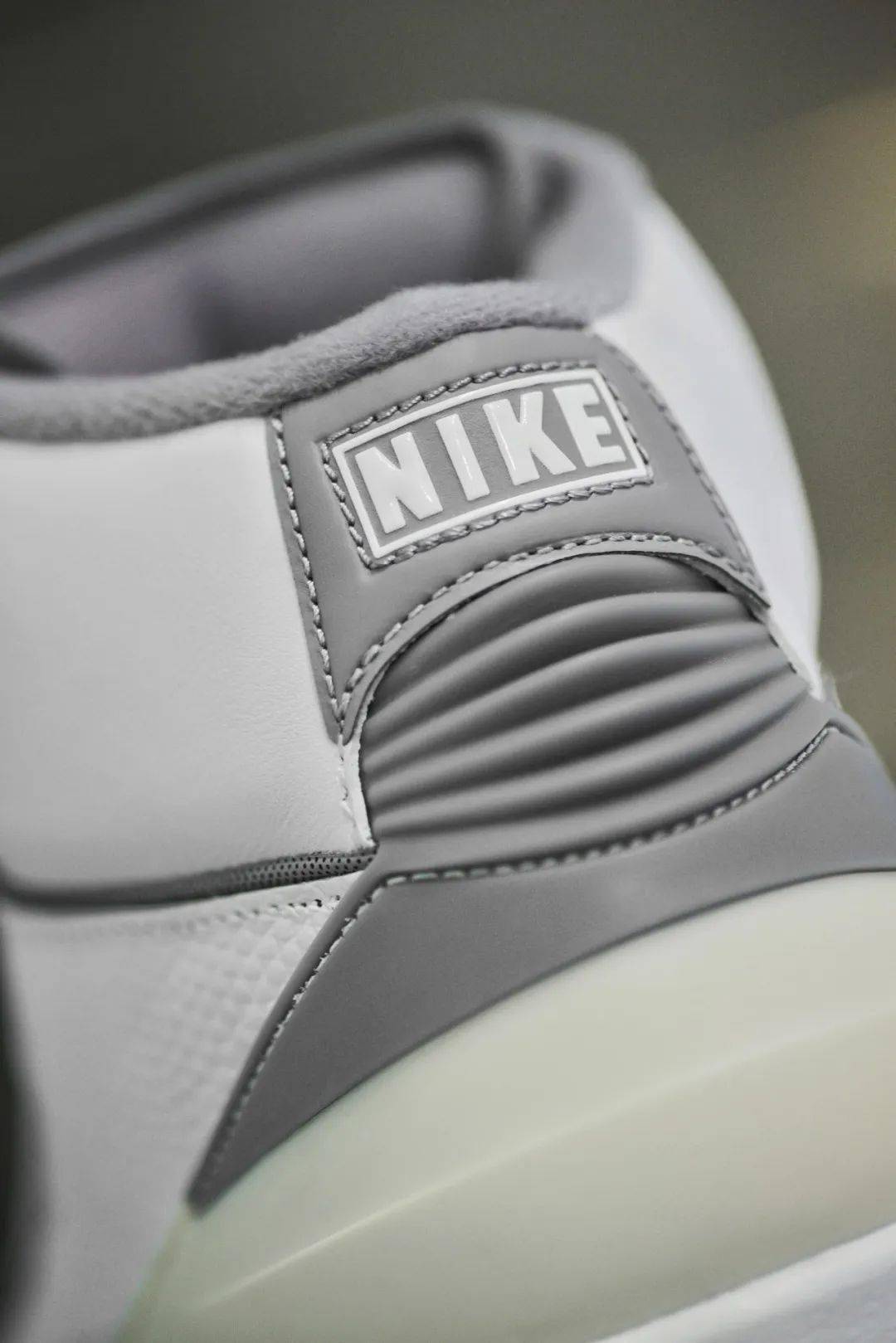 air jordan 2 retro white and cement grey