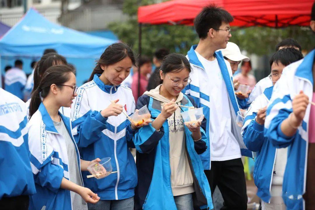 丹寨民族高级中学校花图片