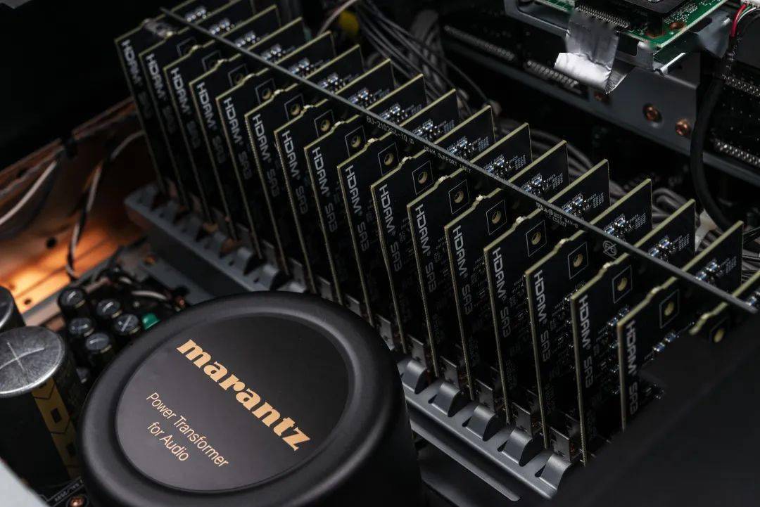 4模拟音频输出,对应地使用了19块hdam-sa3放大模块,我们在av 10的内部