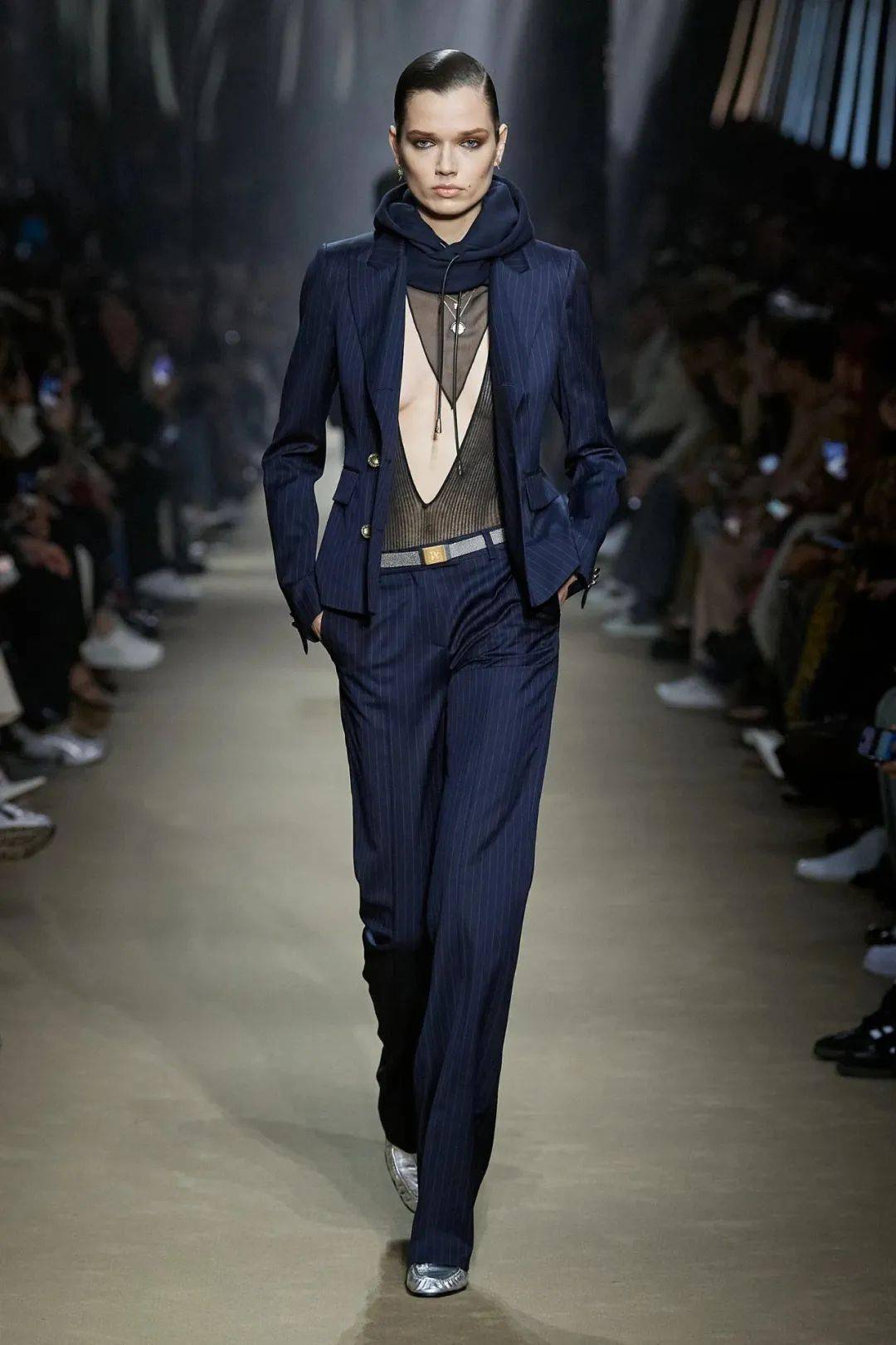 nomianatasha-zinkomartine-rosesacaidries-van-notenalexander