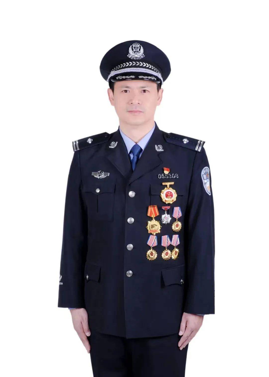 警礼服胸牌图片