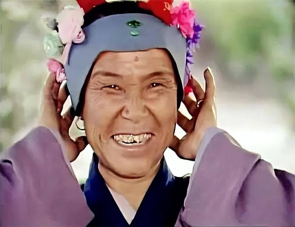 除了刘姥姥,还有谁经常去贾府打秋风?