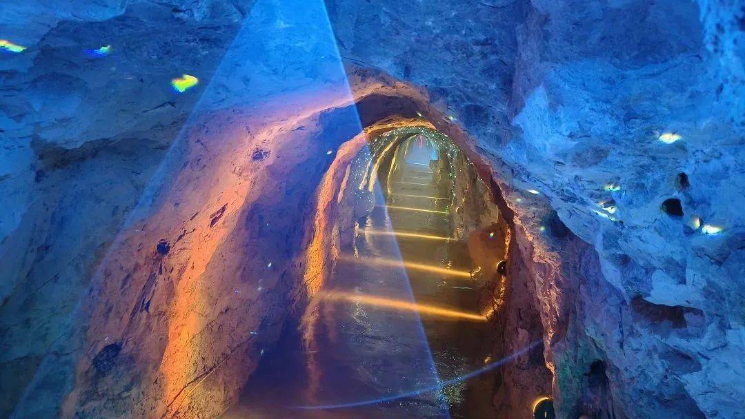 穿梭宇宙就不能只写太行溶洞你要写太行溶洞理由:宁武冰洞门票120元