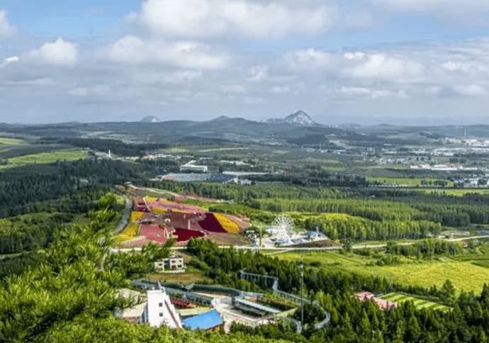 提供标准★用车:全程空调旅游车,保证每人一正座★门票:琵岩山,延吉