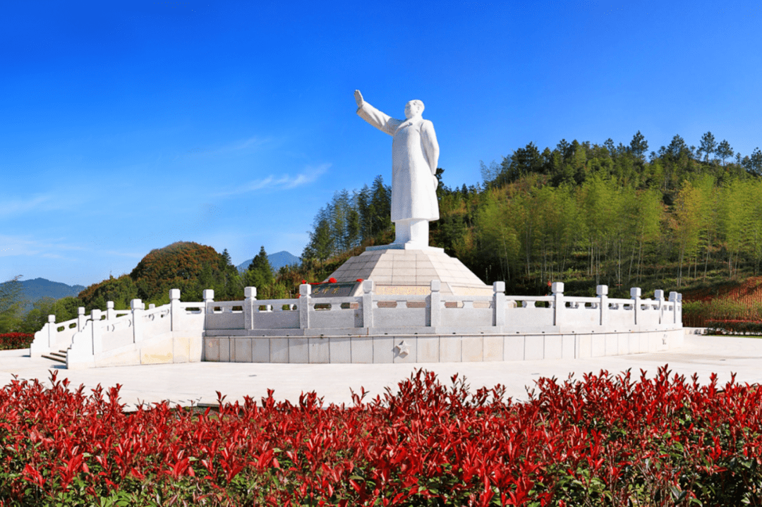 套餐内容:蜡像馆门票 景区观光车;古田旅游区优惠套票:60元/成人,1.