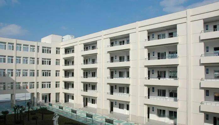 "茗海中学"更名为"栟茶初级中学"!_中共如东县委_教育_南通市