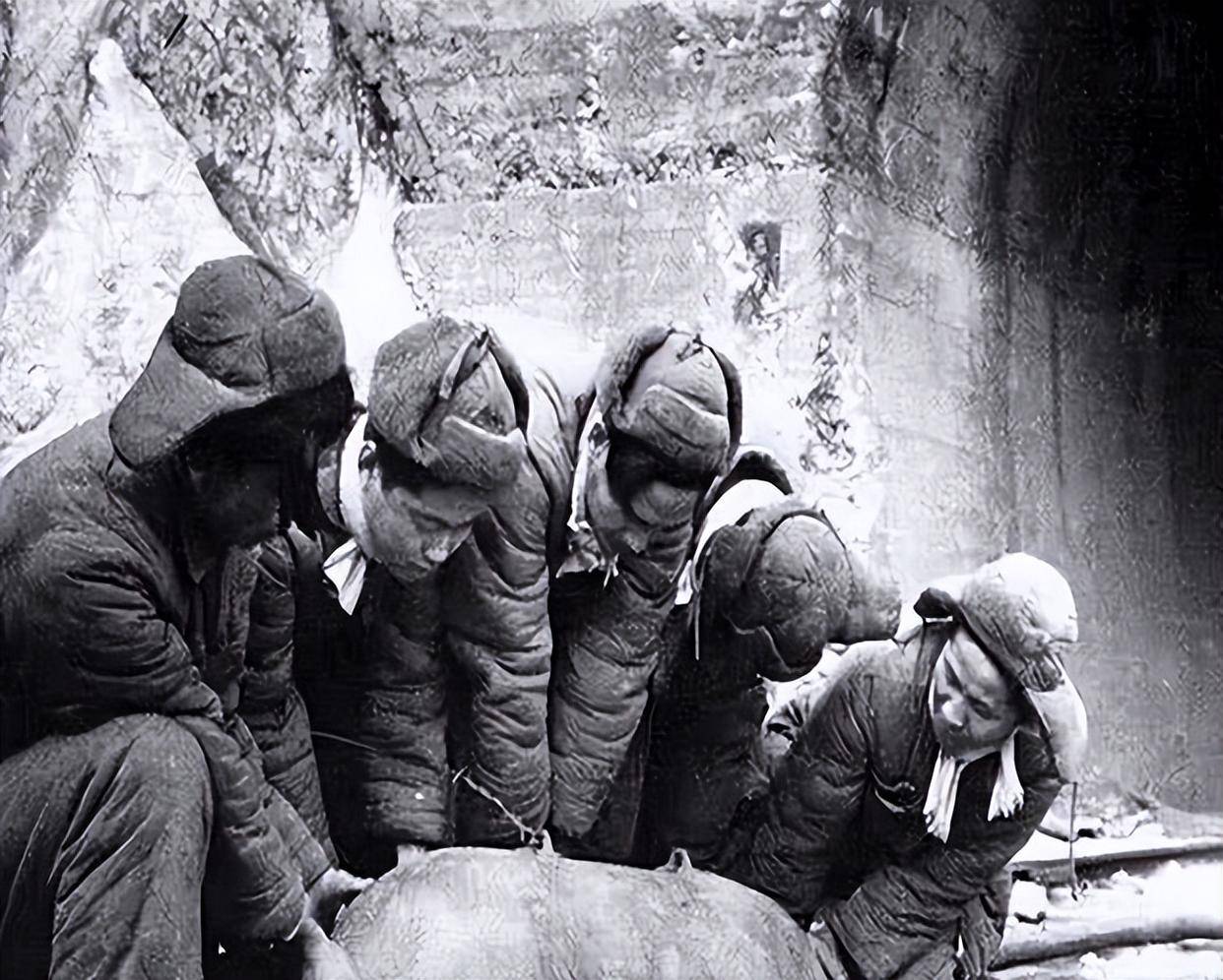 1965年,21岁战士掉40多米深桥墩,淡定说:桥修好后来告诉我_熊汉俊