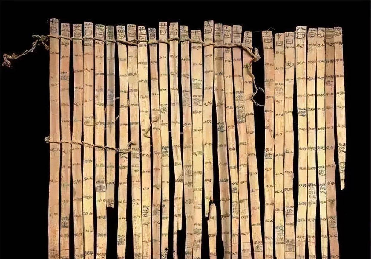 一口气就能看懂竹书的年代!盗墓者出土古籍,为何颠覆正史传统?