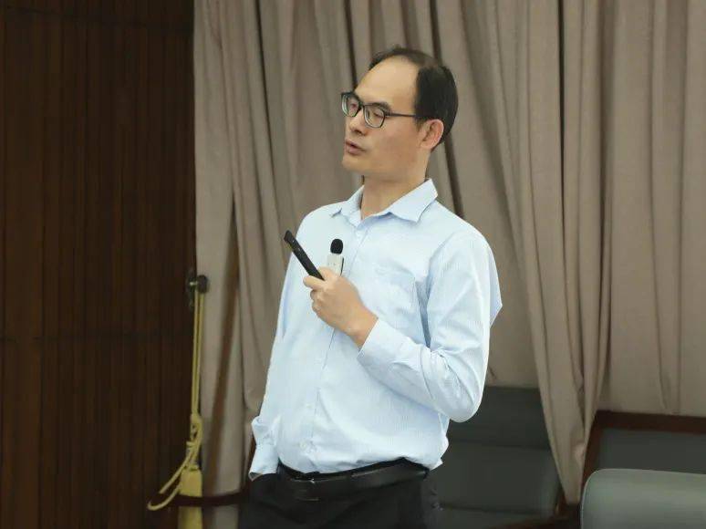 黄寿峰-厦门大学经济学院教授