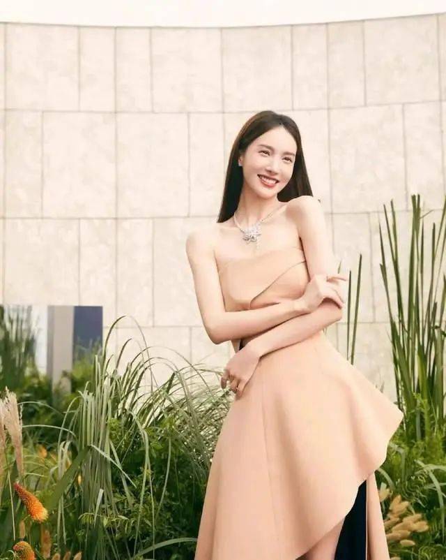 金晨回应《南来北往》番位:不想任何声音影响作品本身_铁路_发展_见证