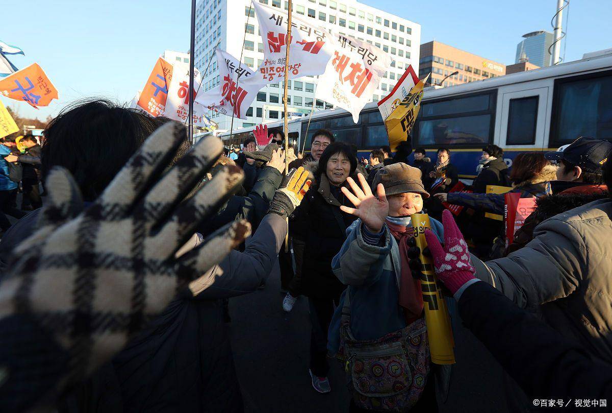 日本民众强烈抗议七国集团峰会在广岛召开