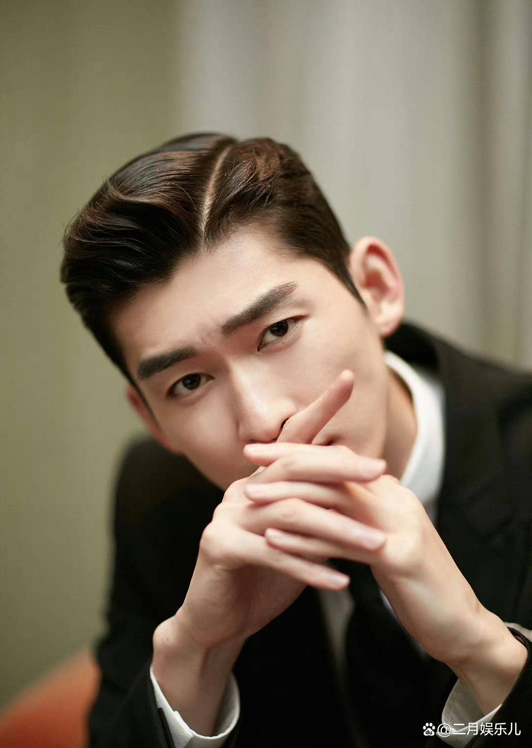 张翰高文君恋情疑曝光,新女友是女学霸,其实一切都有迹可循_对方_获得