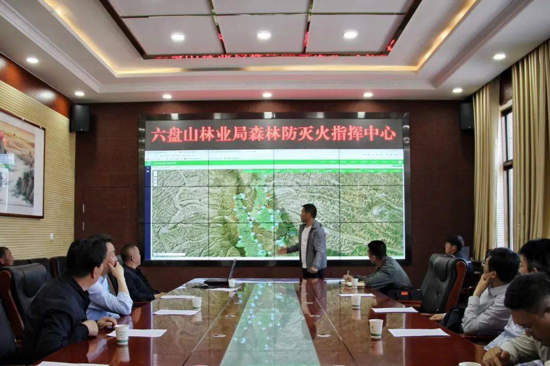 国家应急管理部一级巡视员崔洪浩在六盘山国家级自然保护区调研
