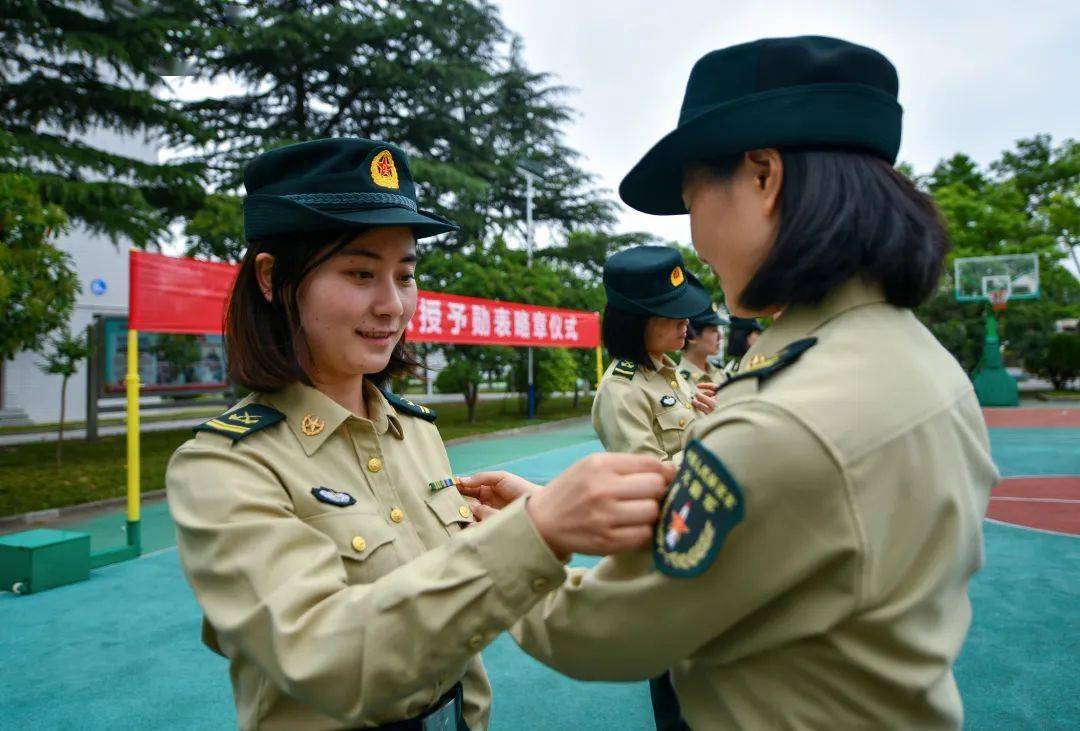 从资历章→勋表,这份"看得见"的荣耀,提士气,鼓斗志!_荣誉_曹书_军人